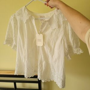 Gap x doen cropped eyelet top